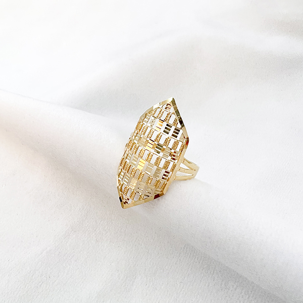 Four Seasons' Diamond Ring | 趙心綺 | 「四季」鑽石戒指 | Magnificent Jewels I | 2023 |  Sotheby's